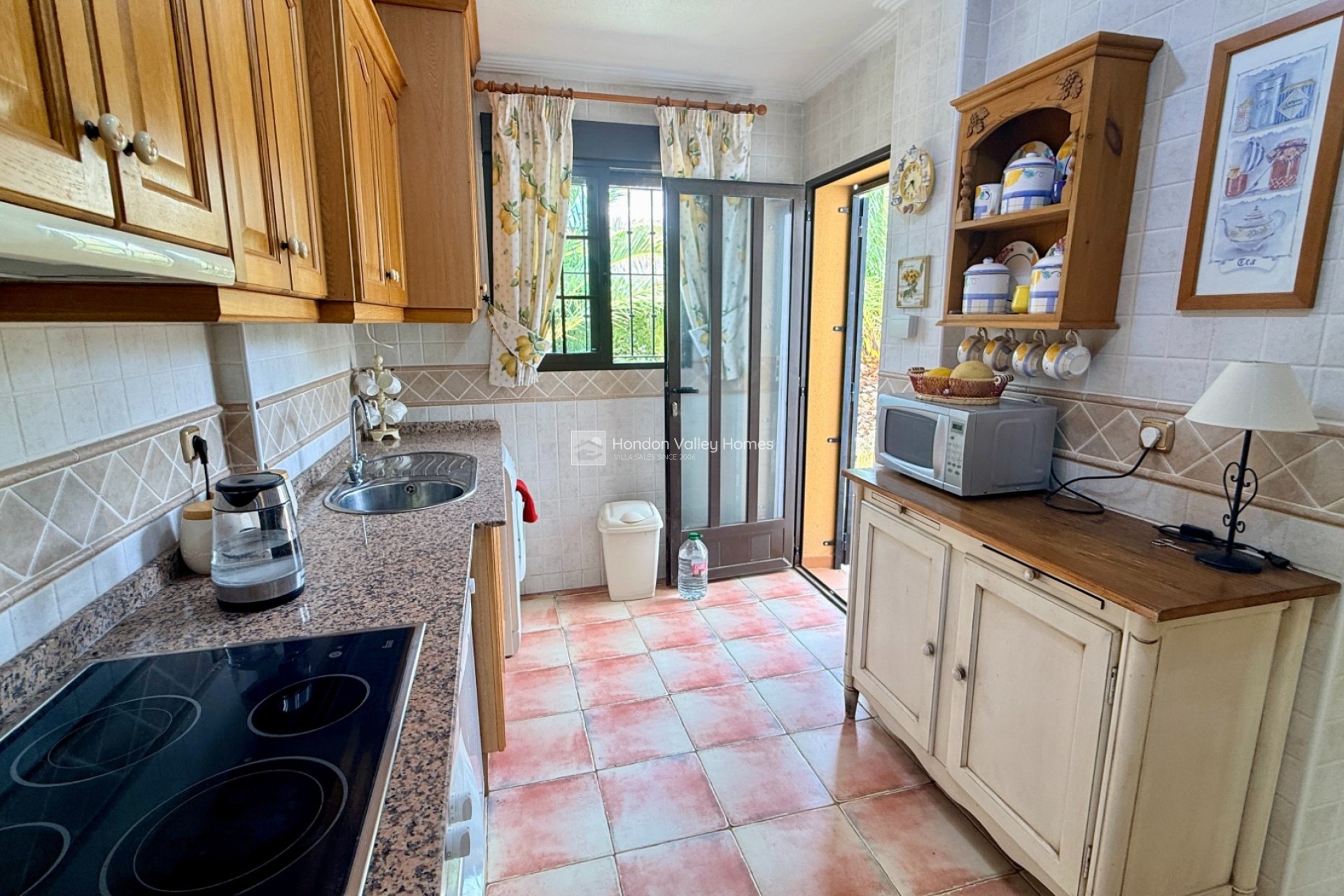 Revente - Villa - Detached - Hondón de las Nieves
