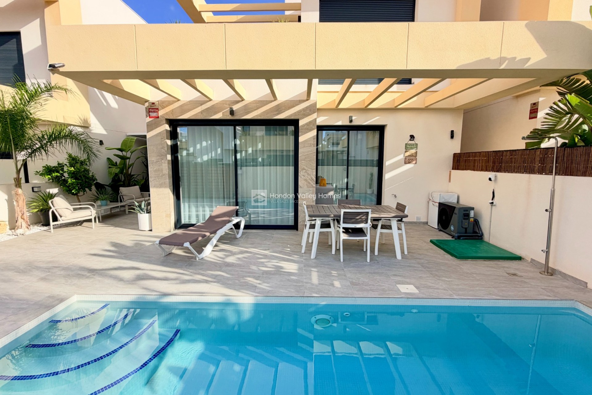 Rynek wtórny - Detached Villa - Montesinos - La Herrada