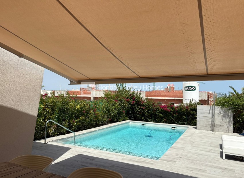 Rynek wtórny - Villa - Algorfa - La Finca Golf