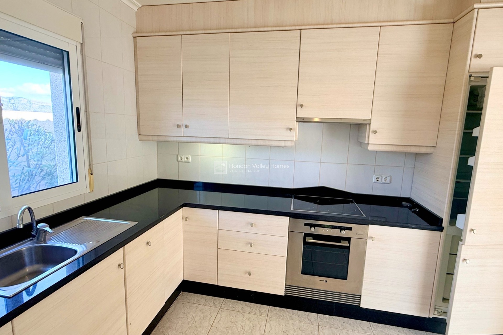 Rynek wtórny - Villa - Hondón de las Nieves