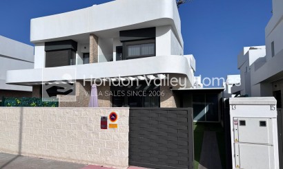 Semi Detached Villa - Wiederverkauf - Montesinos - La Herada