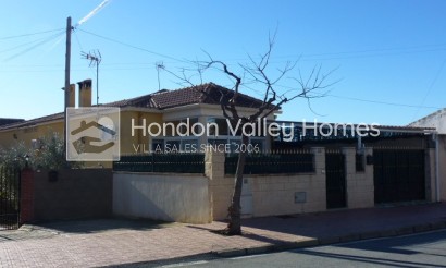 Villa - Resale - Hondón de los Fráiles - Hondón de los Fráiles