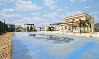 Villa - Wiederverkauf - Hondón de las Nieves - HVHC-14120
