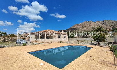 Villa - Wiederverkauf - Macisvenda - Macisvenda