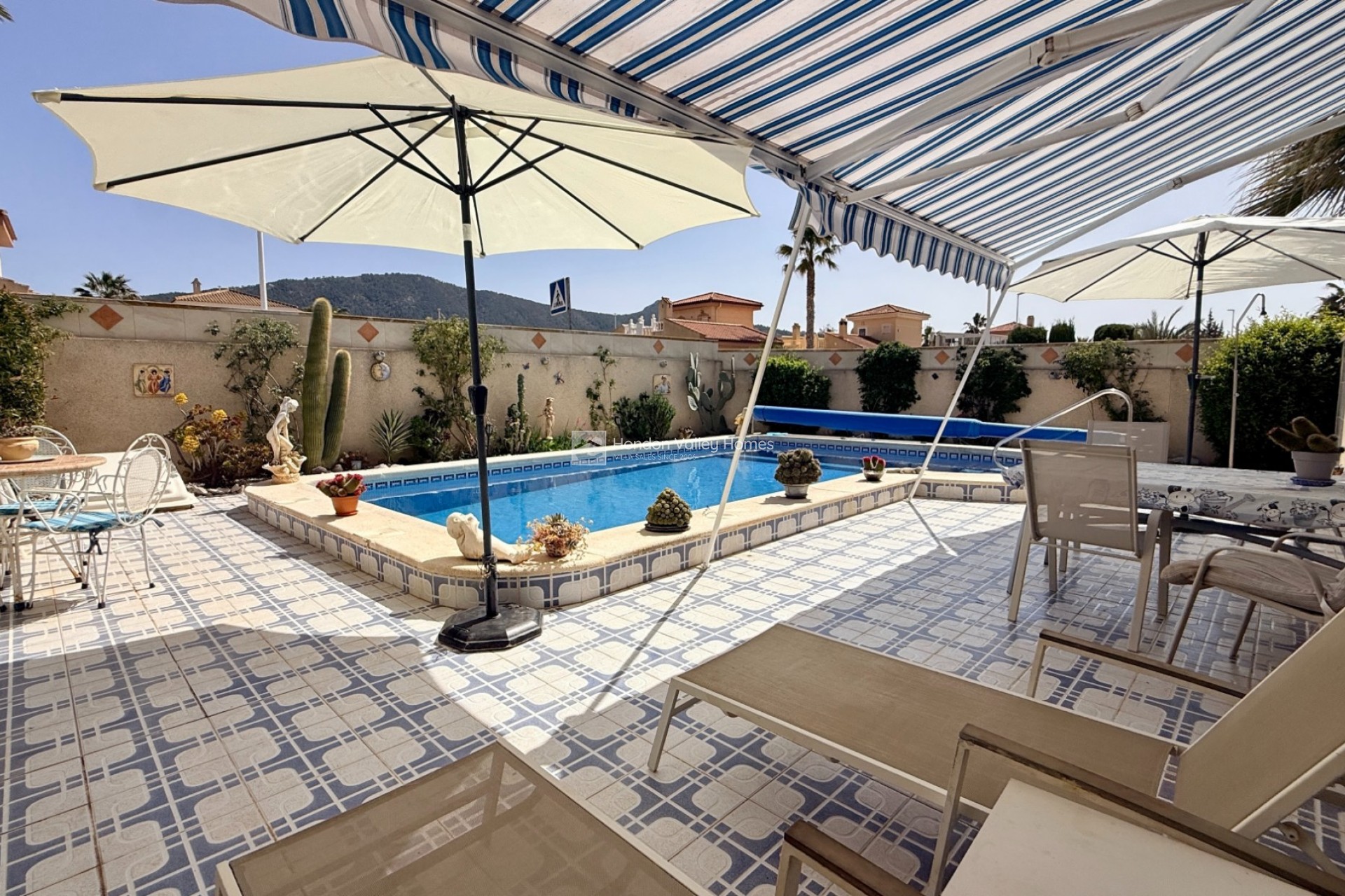 Wiederverkauf - 4. House - Detached Villa - Hondón de las Nieves