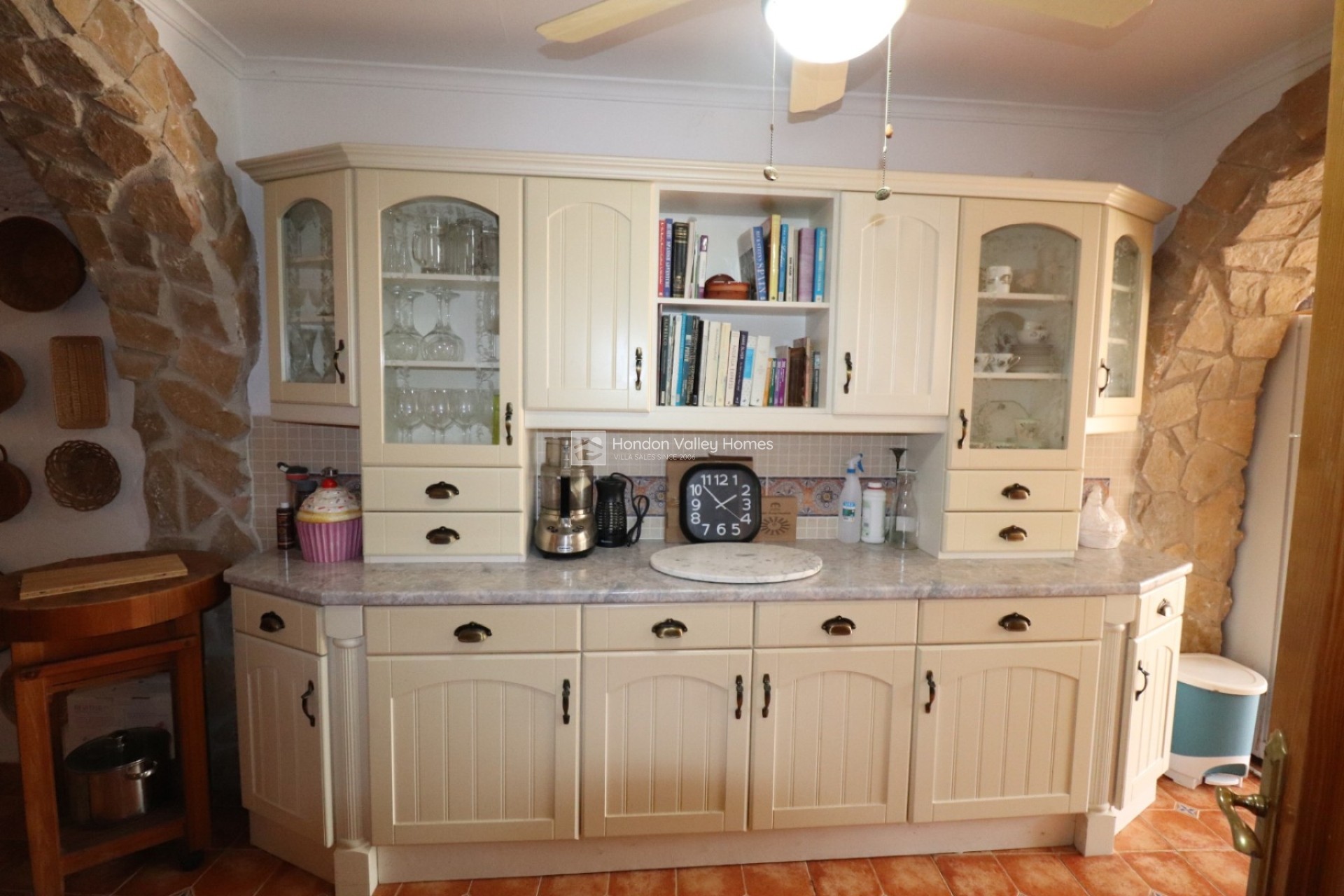 Wiederverkauf - 5. Finca / Country Property - Hondón de las Nieves