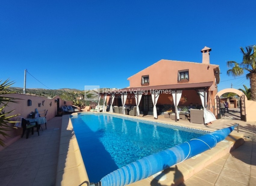 Wiederverkauf - 5. Finca / Country Property - La Romana