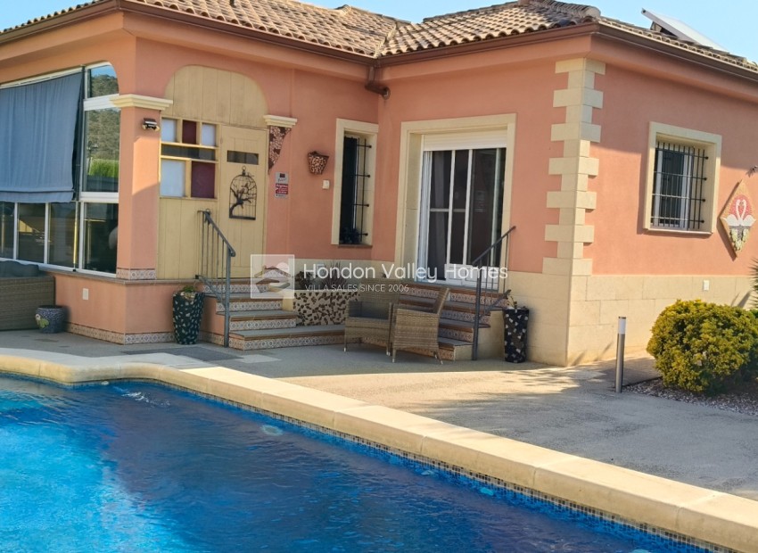 Wiederverkauf - Villa - Detached - La Romana