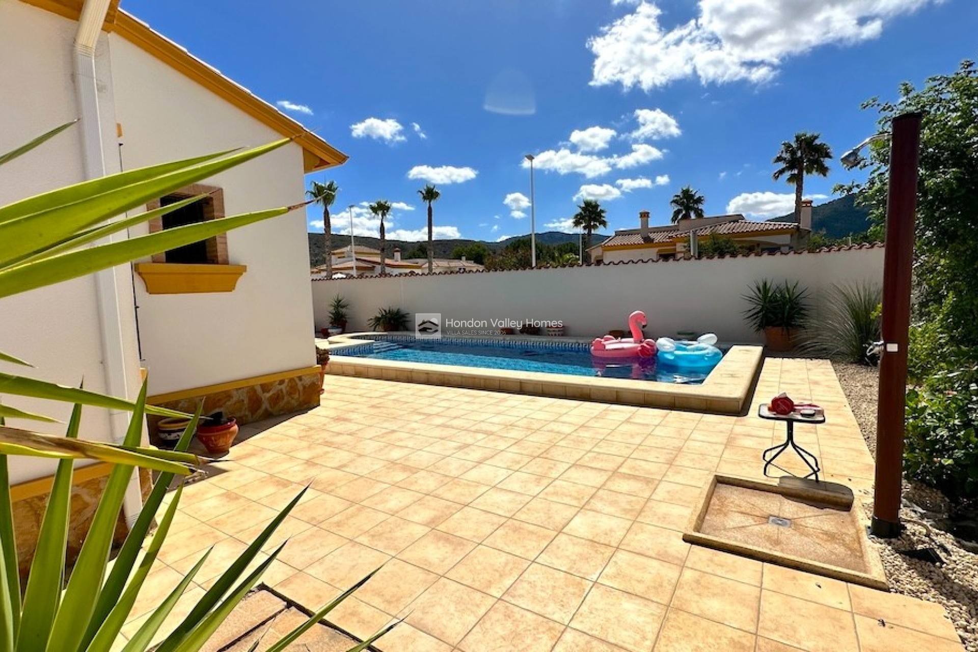 Wiederverkauf - Villa - Hondón de las Nieves - La Montañosa