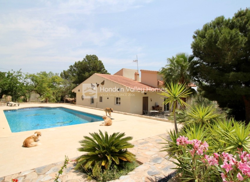 Wiederverkauf - Villa - Hondón de las Nieves