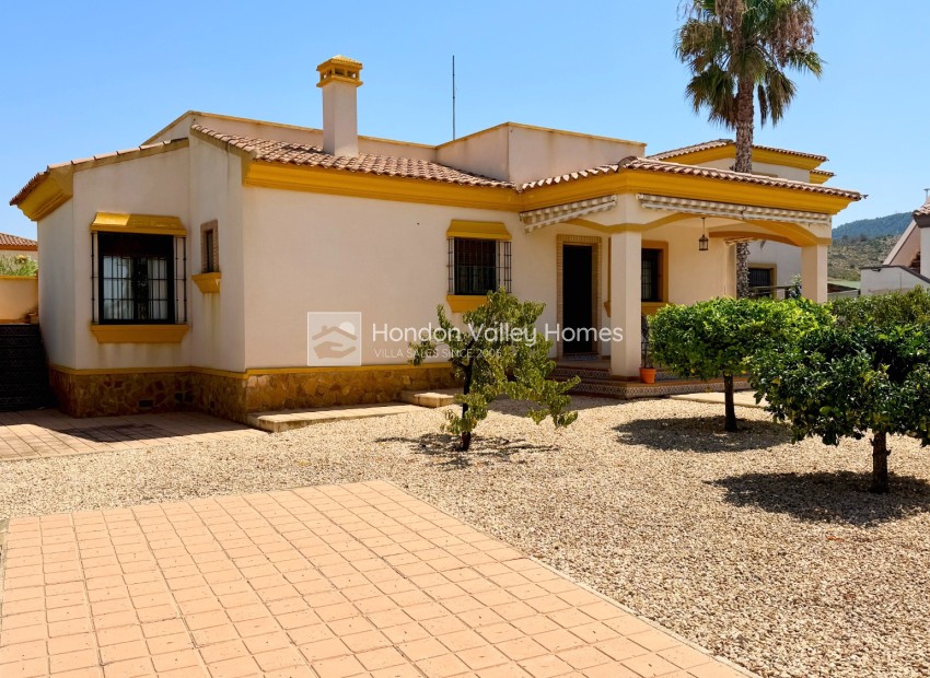 Wiederverkauf - Villa - Hondón de las Nieves