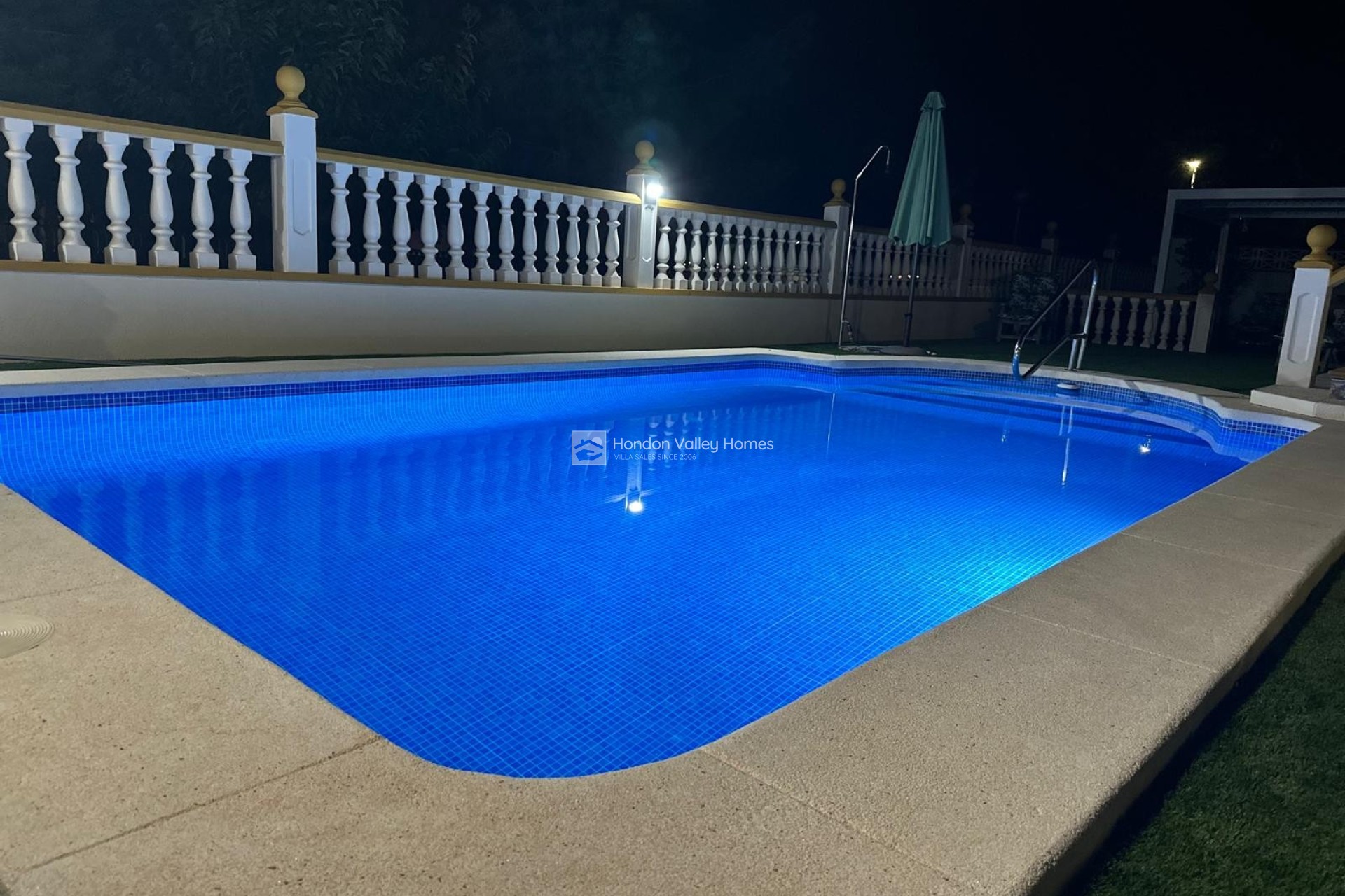 Wiederverkauf - Villa - Hondón de las Nieves