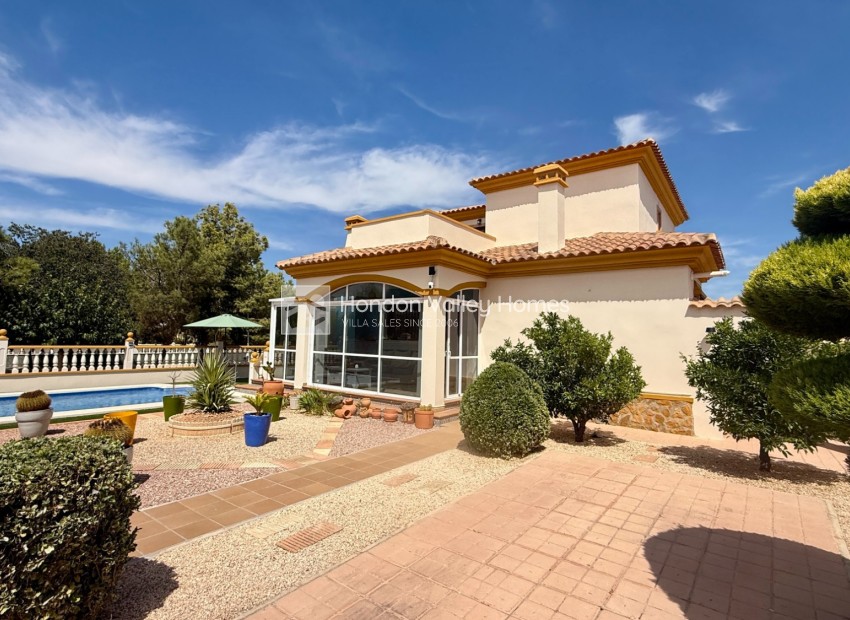 Wiederverkauf - Villa - Hondón de las Nieves