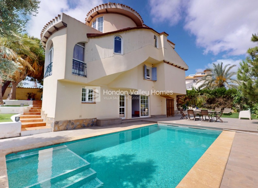 Wiederverkauf - Villa - Orihuela Costa - La Zenia