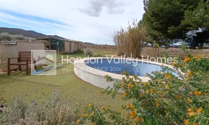 Resale - Villa - Hondón de las Nieves