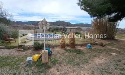 Resale - Villa - Hondón de las Nieves