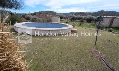 Resale - Villa - Hondón de las Nieves