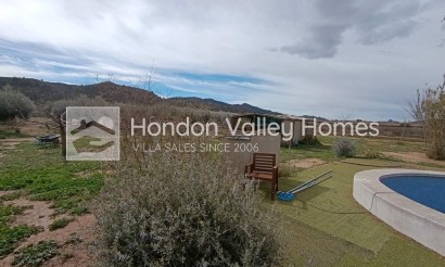 Resale - Villa - Hondón de las Nieves