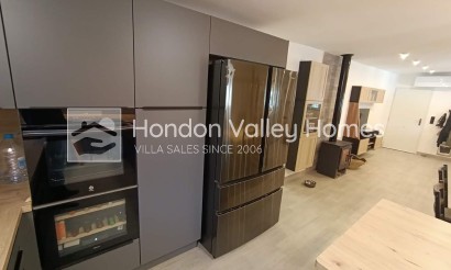 Resale - Villa - Hondón de las Nieves