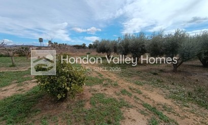 Resale - Villa - Hondón de las Nieves