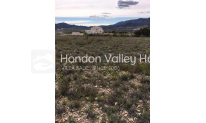 Resale - Plot / Land - Salinas