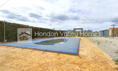 Resale - Villa - Hondón de las Nieves