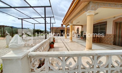 Resale - Villa - Hondón de las Nieves