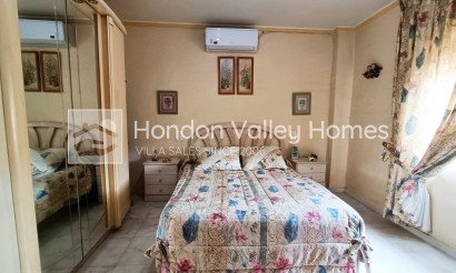 Resale - Villa - Hondón de las Nieves