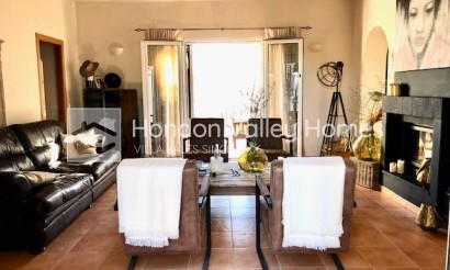 Resale - Villa - Villena