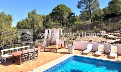 Resale - Villa - Villena