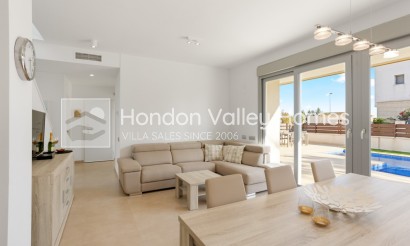 Resale - Villa - San Miguel de Salinas - Vistabella Golf