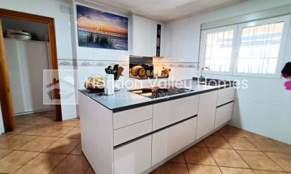 Resale - Villa - HONDON DE LOS FRAILES