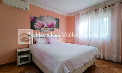 Resale - Villa - HONDON DE LOS FRAILES