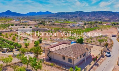Resale - Villa - Macisvenda