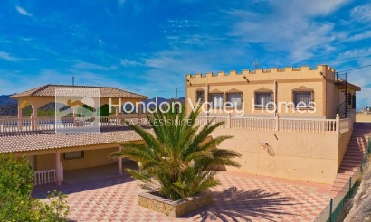 Resale - Villa - Macisvenda