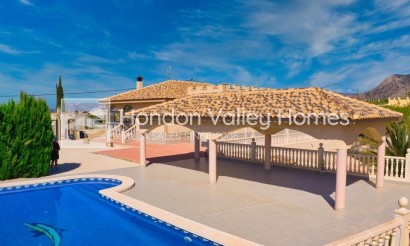Resale - Villa - Macisvenda