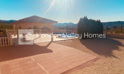Resale - Villa - Macisvenda