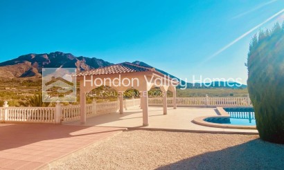 Resale - Villa - Macisvenda