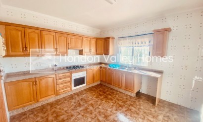 Resale - Villa - Macisvenda
