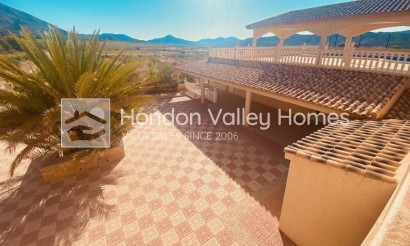 Resale - Villa - Macisvenda