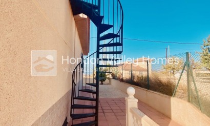 Resale - Villa - Macisvenda