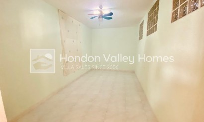 Resale - Villa - Macisvenda