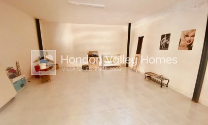 Resale - Villa - Macisvenda