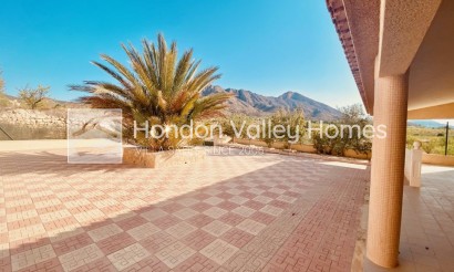 Resale - Villa - Macisvenda