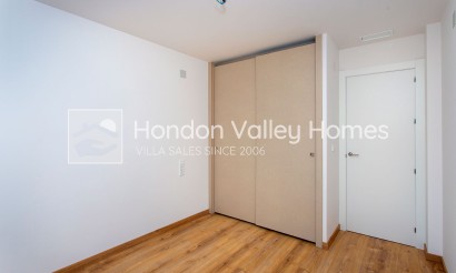 Neubau / In Entwicklung - Apartment - La Canalosa
