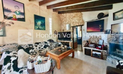 Resale - Villa - HONDON DE LAS NIEVES