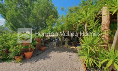 Resale - Villa - HONDON DE LAS NIEVES