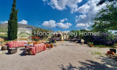 Resale - Villa - HONDON DE LAS NIEVES