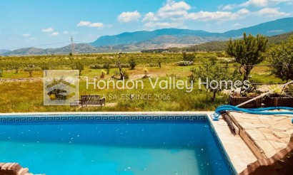 Resale - Villa - HONDON DE LAS NIEVES