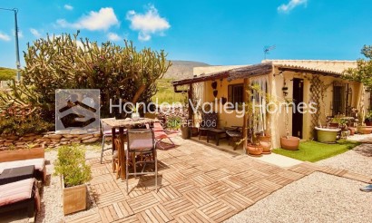 Resale - Villa - HONDON DE LAS NIEVES